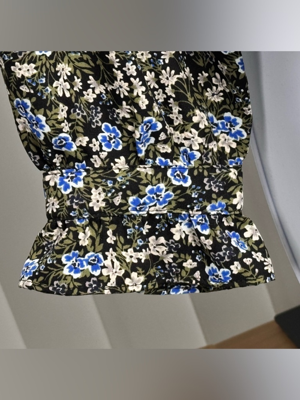 41 Hawthorn Floral Ruffle Hem Blouse Size S Petite Boho Long Sleeve - Picture 6 of 12